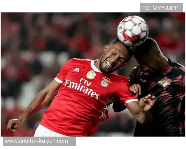 本菲卡对那不勒斯卢卡租借和买断费用表示不满