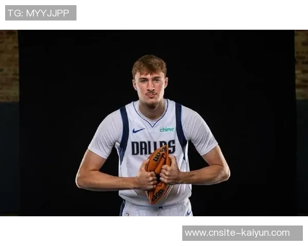 克莱首次替补迎战独行侠拉塞尔首发弗拉格重回三号位调整阵容 克莱首次替补迎战独行侠拉塞尔首发弗拉格重回三号位调整阵容